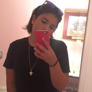 Meet your Posher, Camila