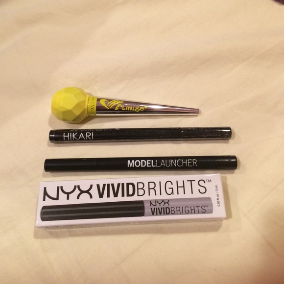 liquid liner bundle