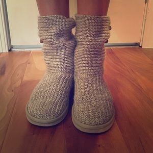 Sweater Boots - Cream Size 8