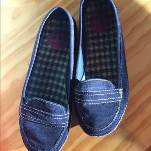 R9 by Rocketdog Shoes