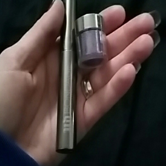 Urban Decay bondage liquid and glitter