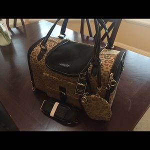 Brown and Black Pet Carrier