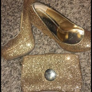 Bakers MelinaSG 13 Gold with Matching Clutch