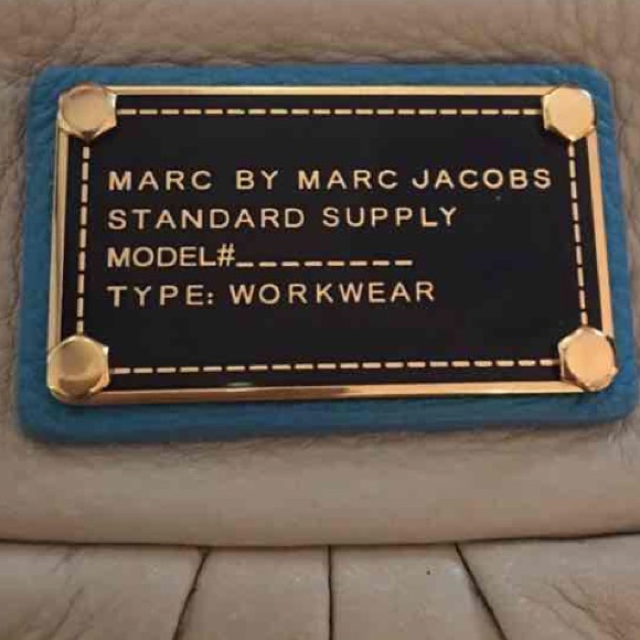 Reduce to sale quick Marc by Marc Jacobs hobo bag - Picture 2 of 8