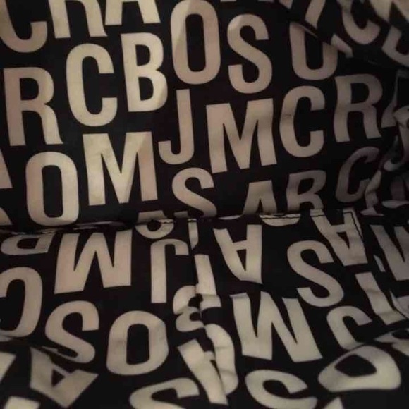 Reduce to sale quick Marc by Marc Jacobs hobo bag - Picture 3 of 8