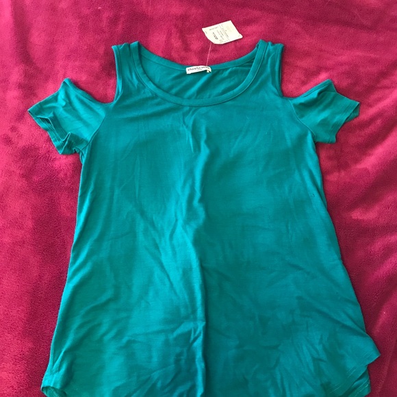Never worn, turquoise top