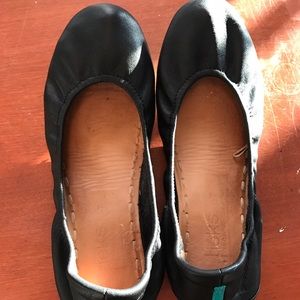 Tieks size 7 matte black EUC
