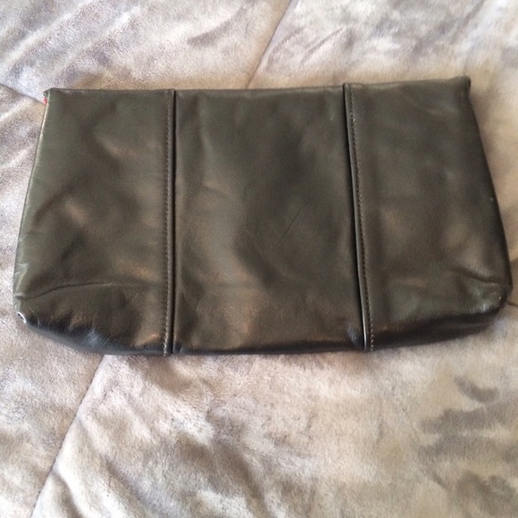 Vintage black genuine leather clutch. - Picture 2 of 3