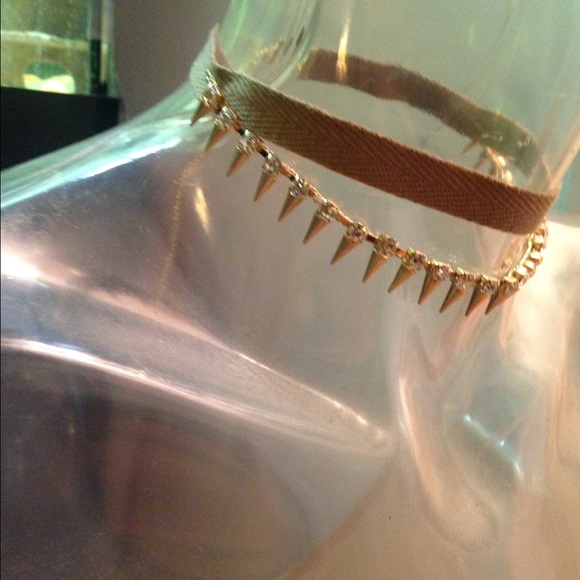Rhinestone spike choker
