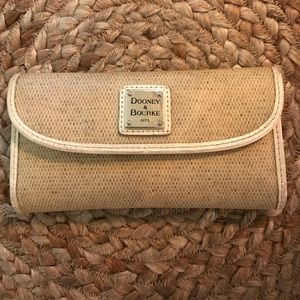 Dooney and Bourke wallet