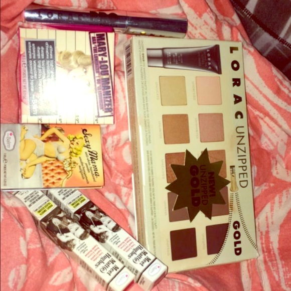 Brand new Makeup from ulta originally worth 150$