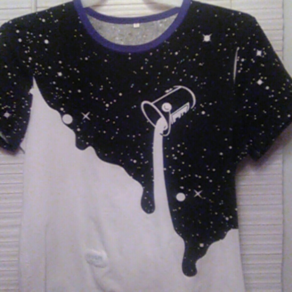 BLACK AND WHITE CREAM T SHIRT