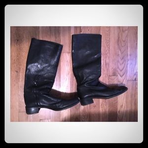 😍 Prada Leather boots 😍