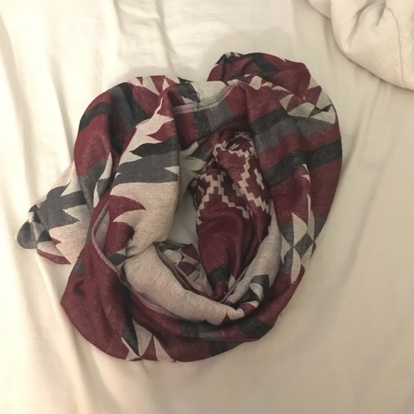 Aztec infinity scarf