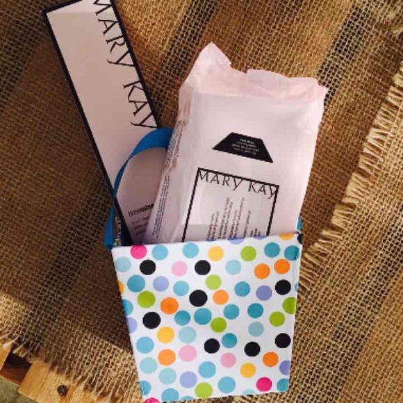 Mary Kay Makeup Mary Kay Timewise Facial Cleanser Cloths Bundle