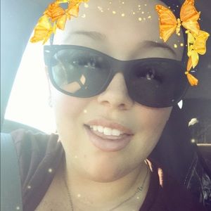 Meet your Posher, Cortney