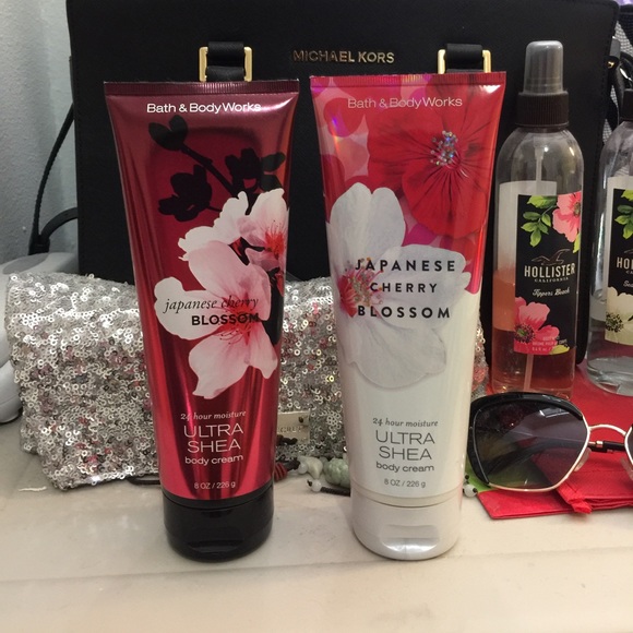Bath Body Works Japanese Cherry Blossoms Lotions - Picture 2 of 2