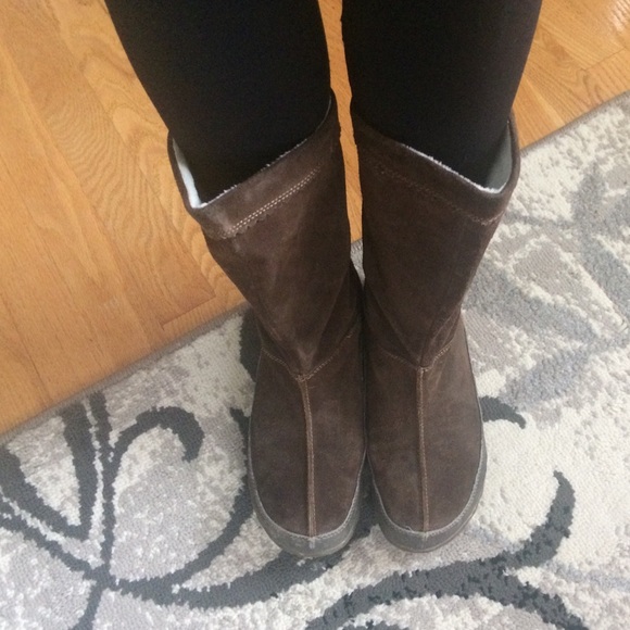 Barefoot by sporto Lorraine boots. Waterproof