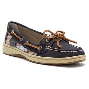 SPERRY TOP SIDER boat shoes. Navy blue with plaid