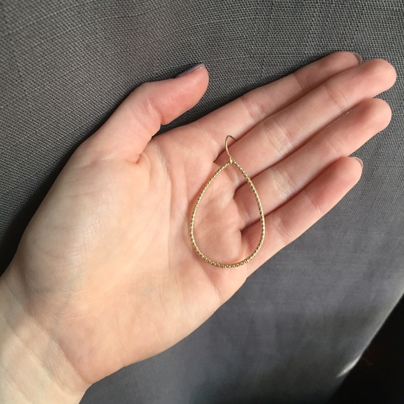 Francesca's Dangle Earrings - Picture 3 of 4