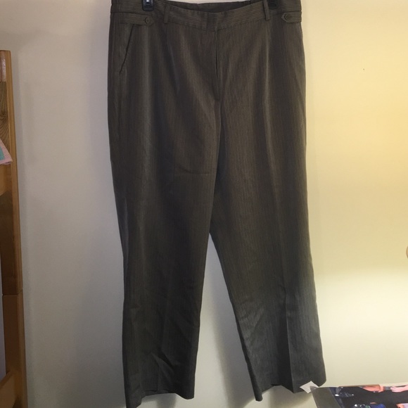 Larry Levine grey pinstripe dress pants