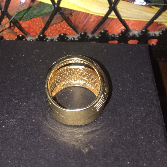 Ring - Picture 2 of 2