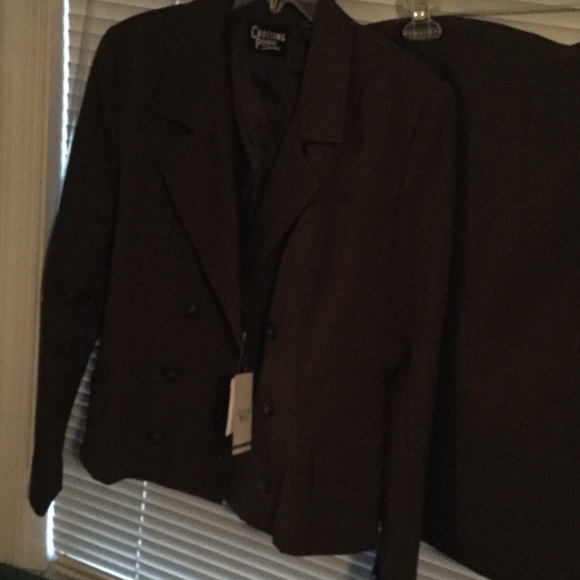 Jacket and skirt - Picture 2 of 3