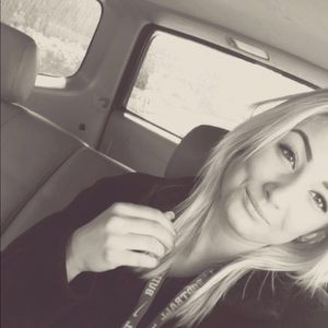 Meet your Posher, Carlie