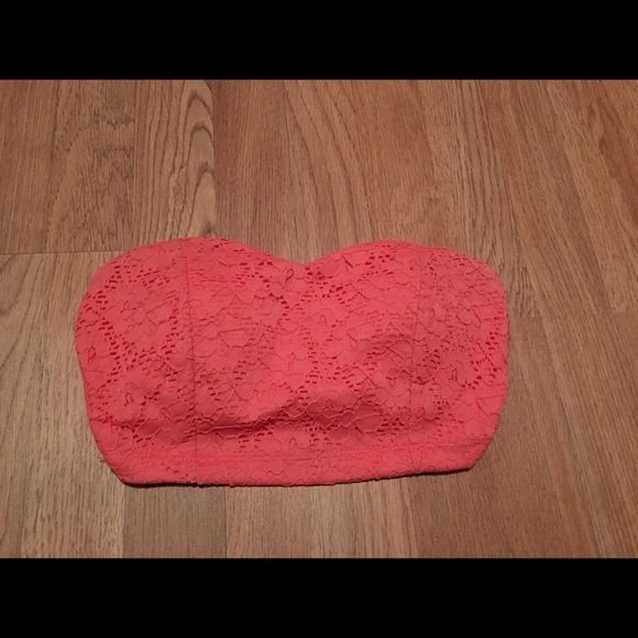 Strapless crop top