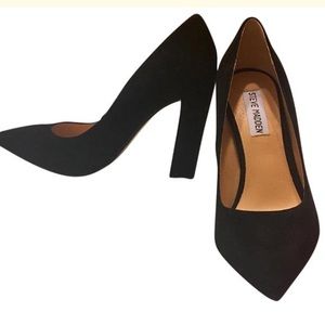 NWT Steve Madden Black Suede Pumps