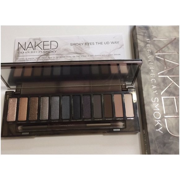 ⭐️🎉2XHP🎉UD Naked Smoky Eyeshadow Palette - Picture 5 of 7