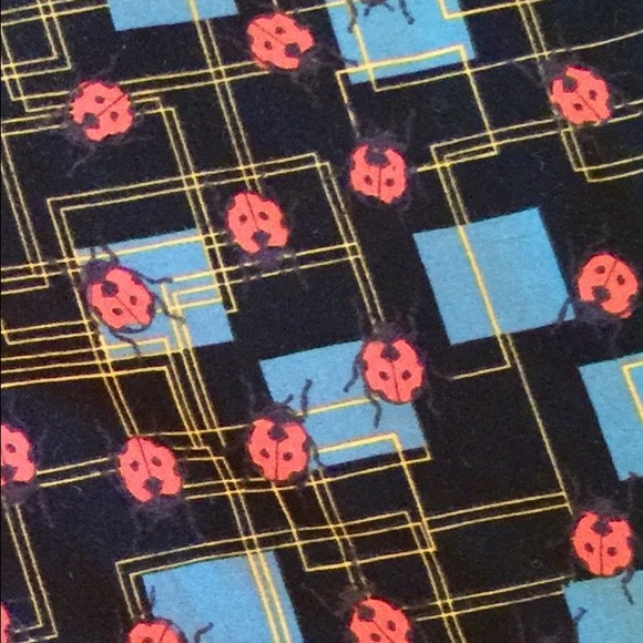 🍂LulaRoe Ladybug Leggings - Picture 2 of 3