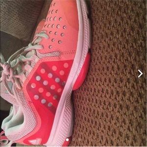Adidas tennis tennis shoes