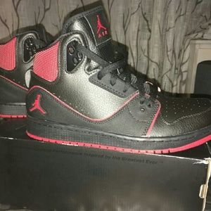 NEW IN BOW JORDAN 1 FLIGHT 2 SIZE 9