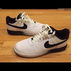 Nike Lunar Force 1 sneakers