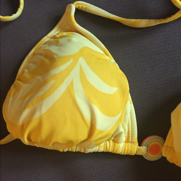 Roxy, - Picture 2 of 3