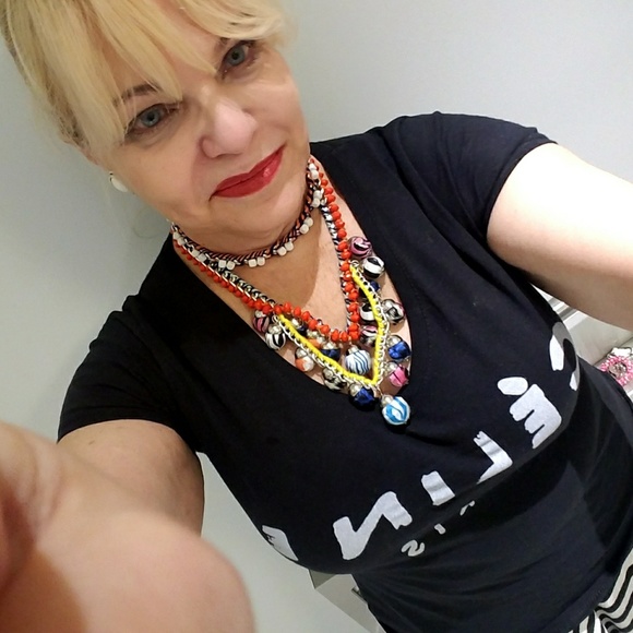 Meet your Posher, Mercy - Picture 2 of 3