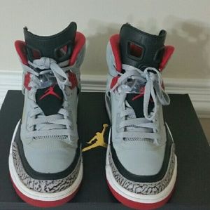 Nike Air Jordan Retro Sneakers