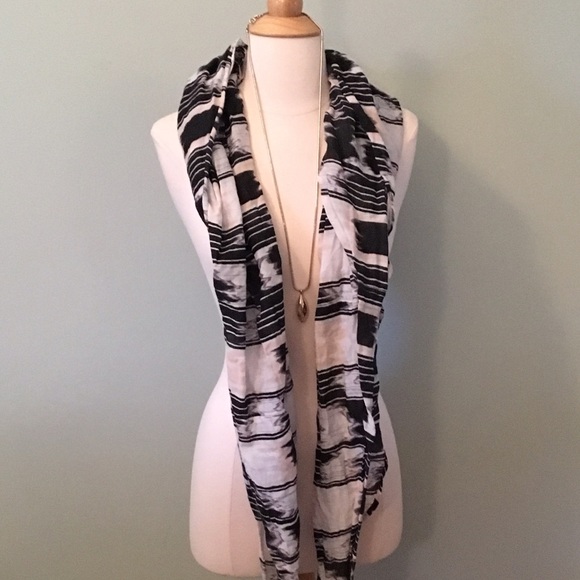 Patterned Scarf - Picture 2 of 2