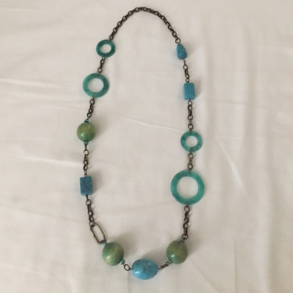 Circles and stones necklace