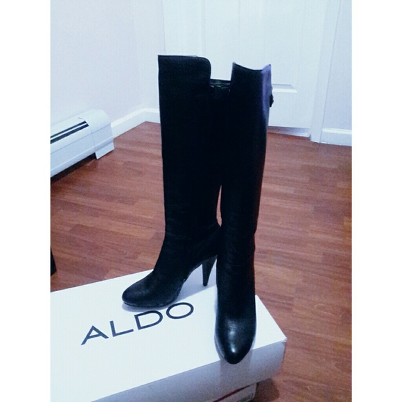 Aldo leather back boots💣