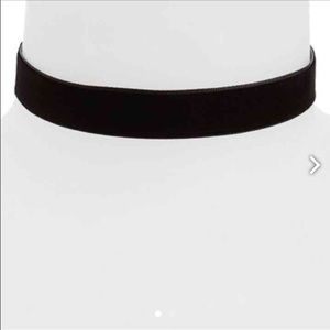 Black velvet choker