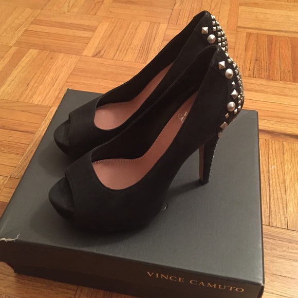 Vince Camuto black heels