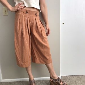 🚫 SOLD LOCALLY 🚫 Anthropologie culottes