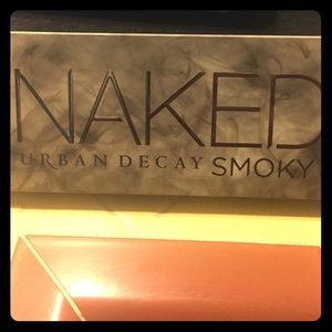 Urban decay eye shadow palette