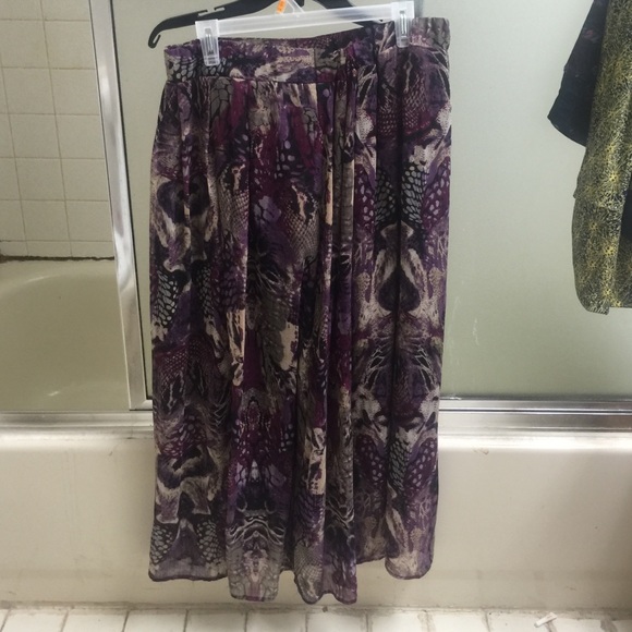 Multicolor skirt size large