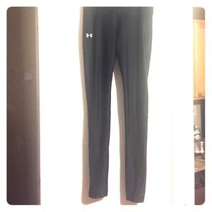 Size S Under Armour heat gear leggings