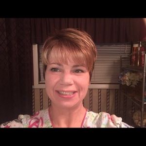 Meet your Posher, Cheryl