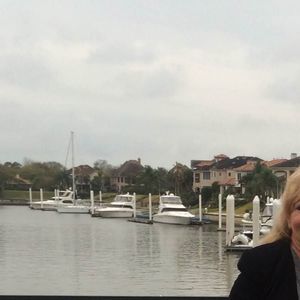 Meet your Posher, Mickey