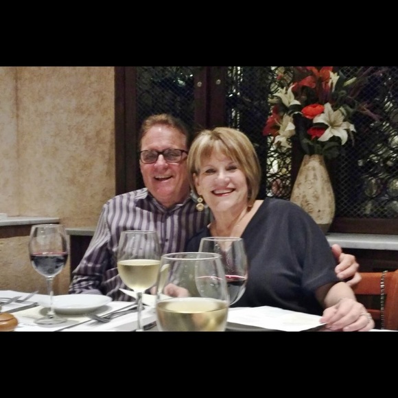 Meet your Posher, Laurie